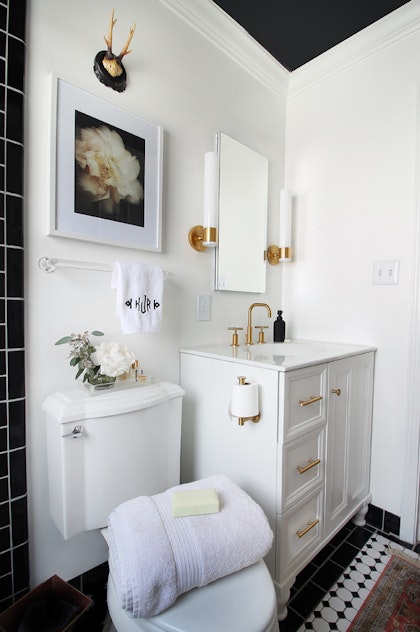 White Bathroom Paint your bathroom wants you to know it's time for new paint - home and White Bathroom Paint your bathroom wants you to know it's time for new paint - home and